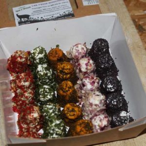 "Petits bouchons" Chèvre Apéritif Aromatisé - 25pcs - "La Ferme Bique N'Brouck"